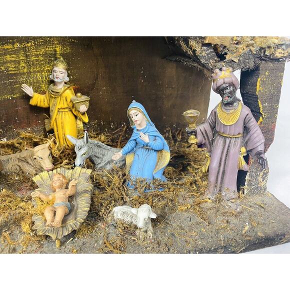 Vtg Creche Nativity Scene Christmas Manger Stable Figurines Made in ITALY 12.5” - Picture 2 of 9